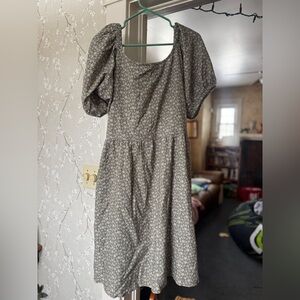 Little Cottonwood Book XXXL Floral Puff Sleeve Dress